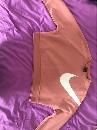 nike crop sweatshirt