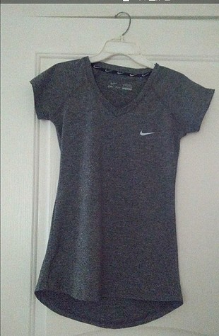 Nike t-shirt