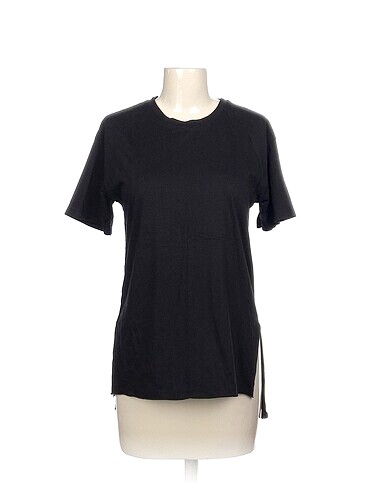 Diğer T-shirt %70 İndirimli.