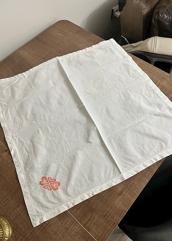 Nakışlı Beyaz sehpa Örtüsü - Görsel 3
