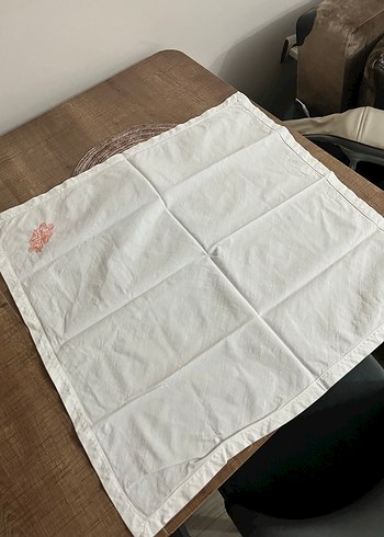 Nakışlı Beyaz sehpa Örtüsü - Görsel 4