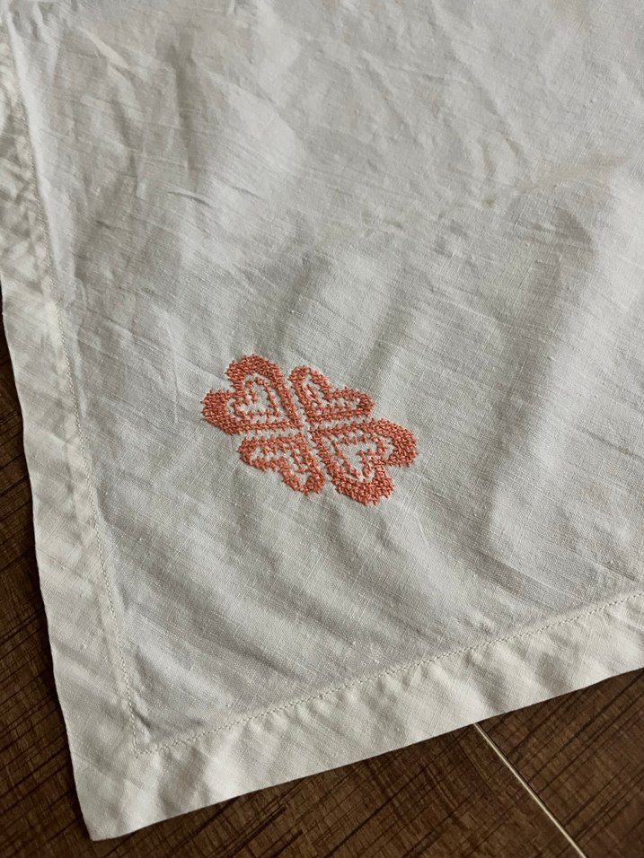 Nakışlı Beyaz sehpa Örtüsü - Görsel 2