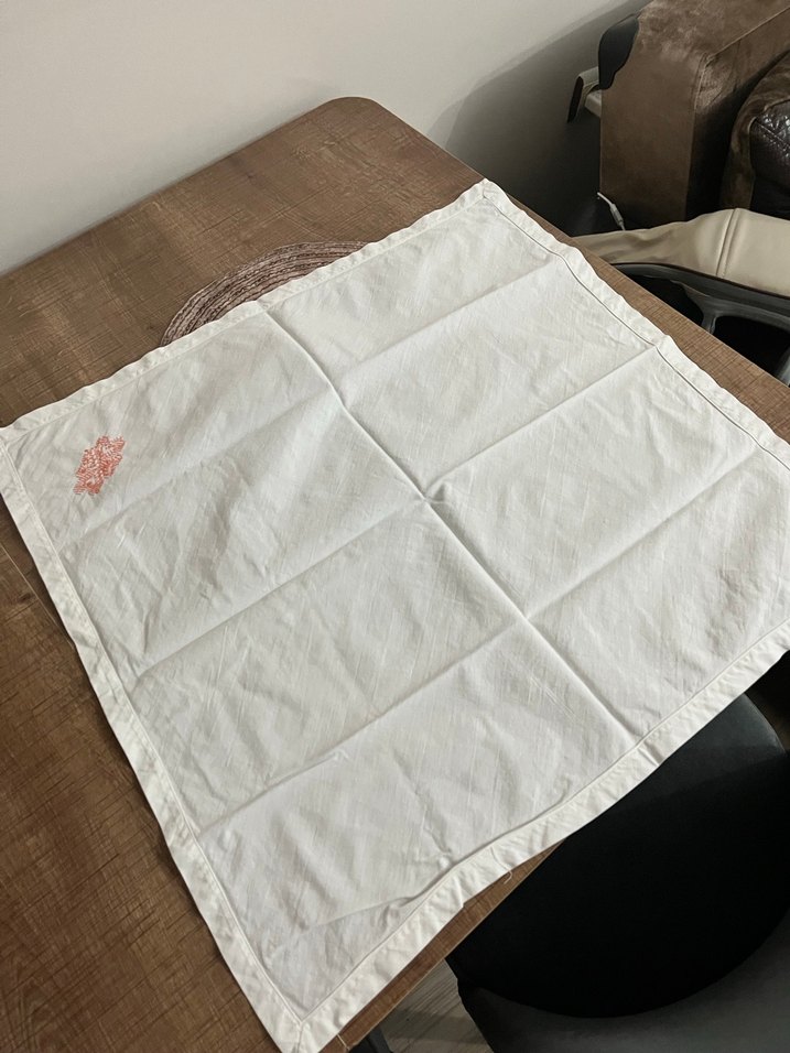 Nakışlı Beyaz sehpa Örtüsü - Görsel 4