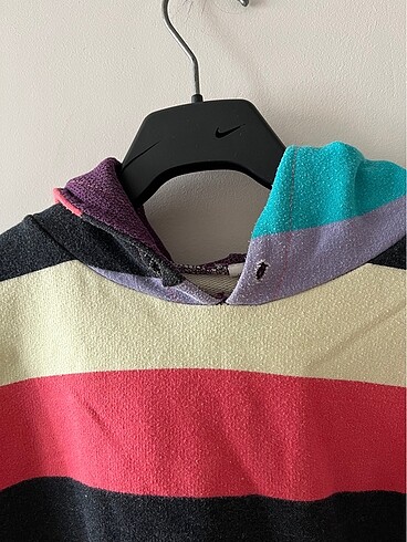 l Beden Kapşonlu çizgili sweatshirt
