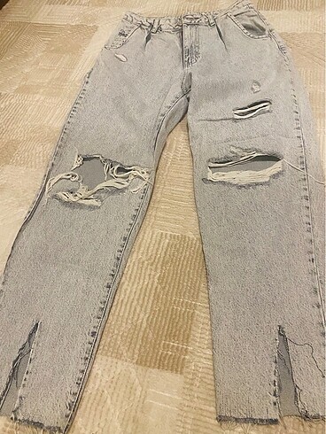 Yırtıklı jean - Görsel 2