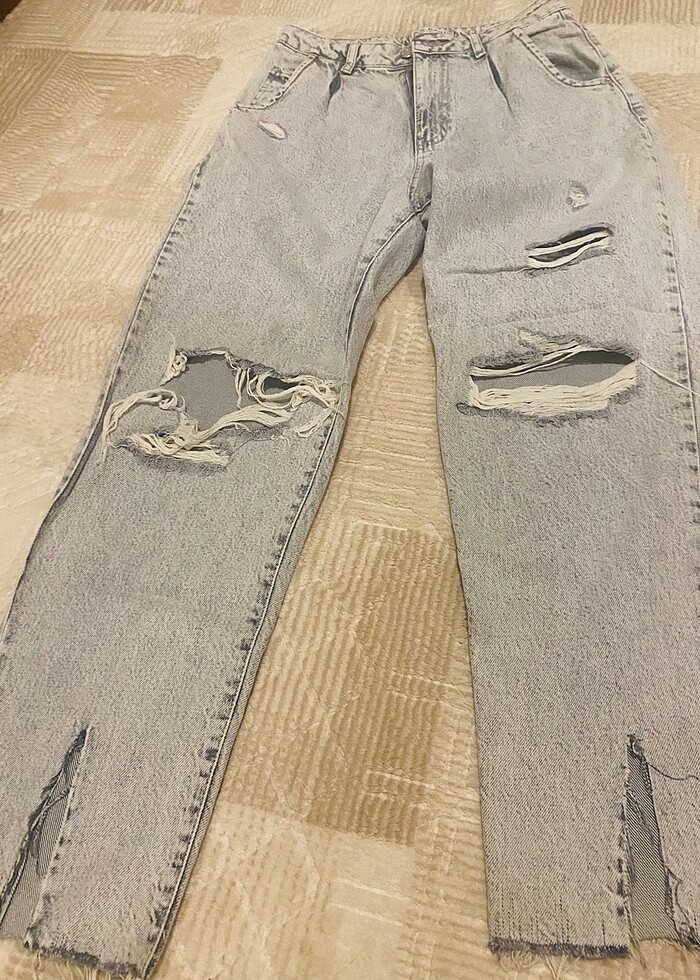 Yırtıklı jean - Görsel 2