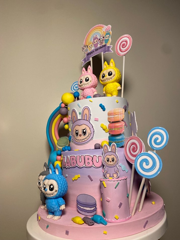 Renkli Pastel LABUBU Figürlü maket pasta - Görsel 4