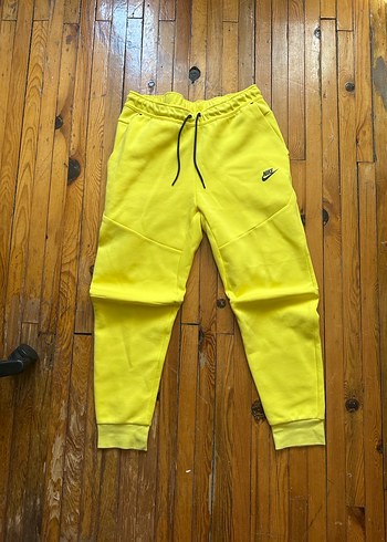 Nike Tech Fleece Sarı