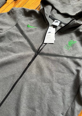 Nike Tech Fleece Liverpool Özel Seri - Görsel 2