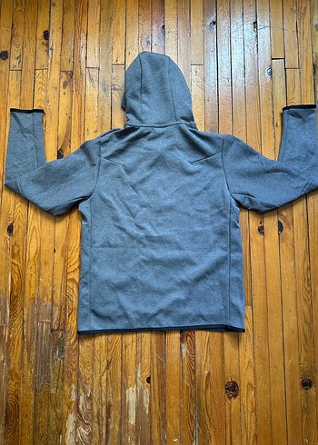 Nike Tech Fleece Liverpool Özel Seri - Görsel 4