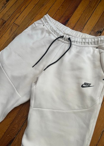 Nike Tech Fleece Beyaz Rahat Eşofman Altı - Görsel 2