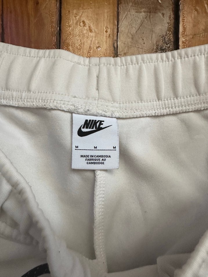 Nike Tech Fleece Beyaz Rahat Eşofman Altı - Görsel 3