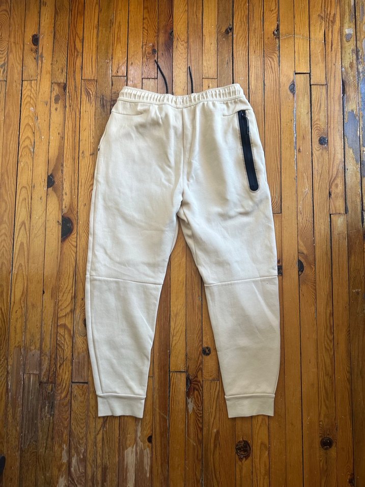 Nike Tech Fleece Bej Eşofman Altı - Görsel 4