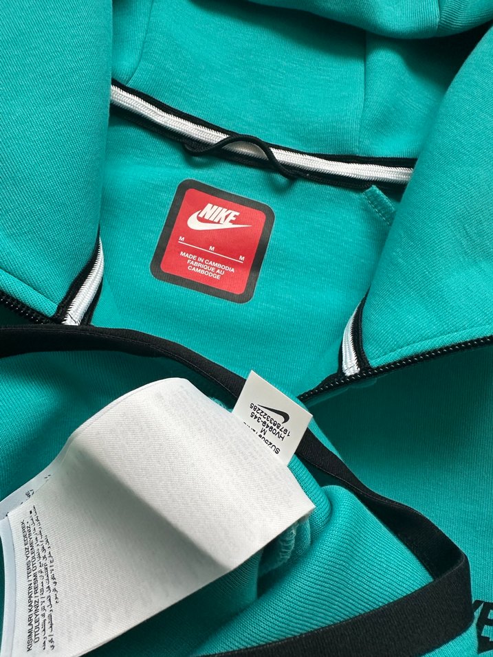 Nike Tech Fleece 2025 Sezon Turkuaz Sıfır Etiketli - Görsel 4