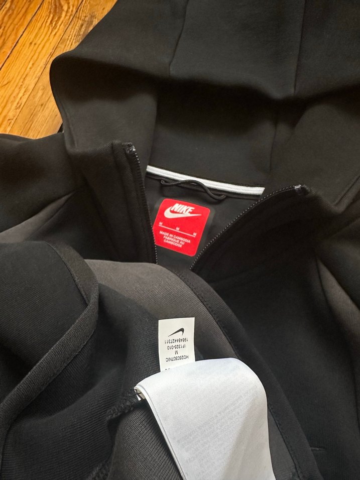 Nike Tech Fleece 2026 Sezon Sıfır Etiketli - Görsel 3