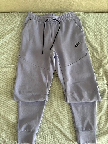 Nike Tech Fleece Lila Alt