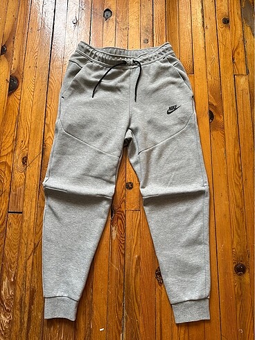Nike Tech Fleece Gri