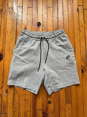 Nike Tech Fleece Gri Şort