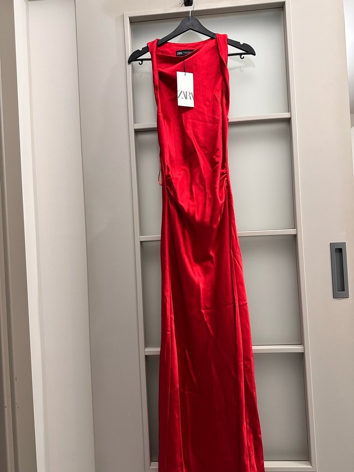 Kırmızı Uzun V Yaka Drapeli Elbise - Görsel 4