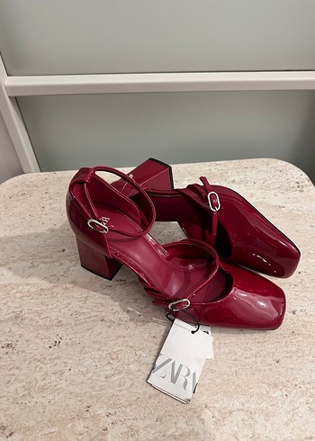 Parlak Kırmızı Tokalı Yüksek Topuklu Stiletto - Görsel 6