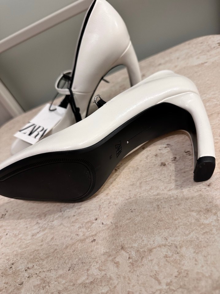 Beyaz Tokalı Blok Topuklu Stiletto - Görsel 5