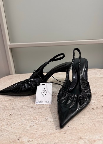 Kadın Siyah Rugan Stiletto Topuklu Ayakkabı - Görsel 3