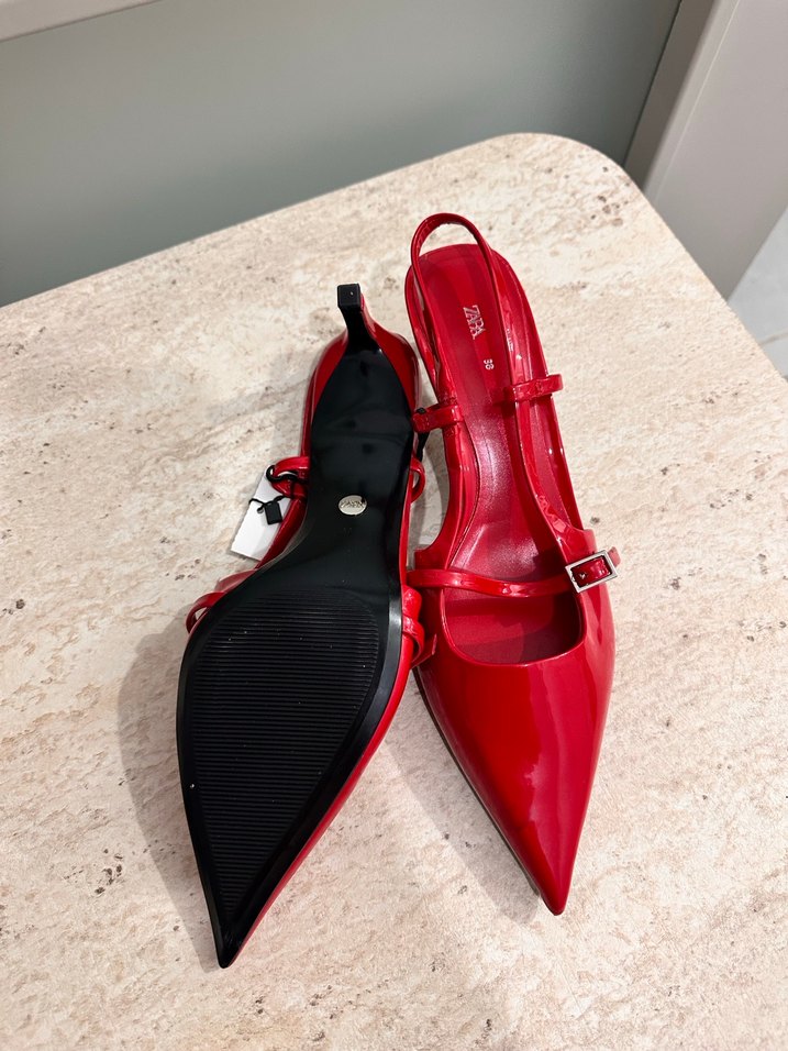 Kırmızı Tokalı Stiletto Kadın Ayakkabı - Görsel 5