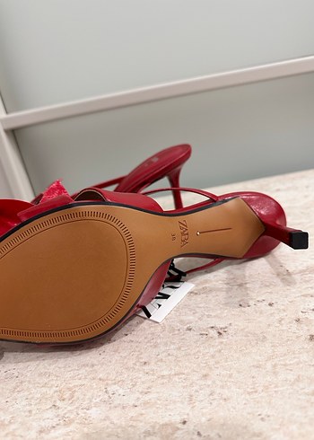 Kırmızı Çiçek Detaylı Yüksek Topuklu Stiletto - Görsel 4