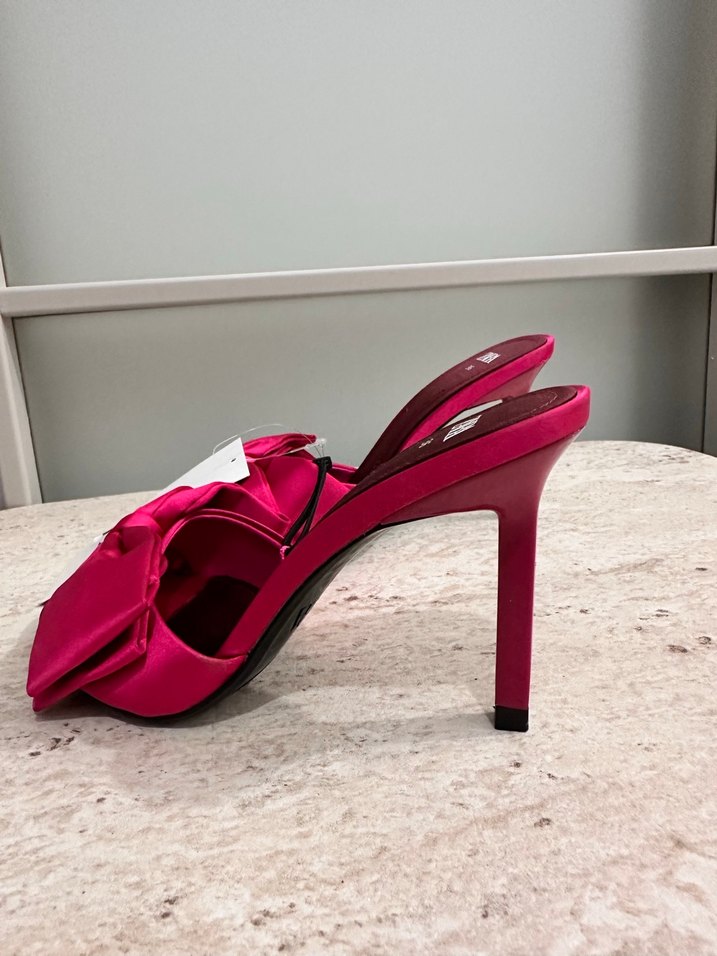 Fiyonklu Pembe Yüksek Topuklu Stiletto - Görsel 3