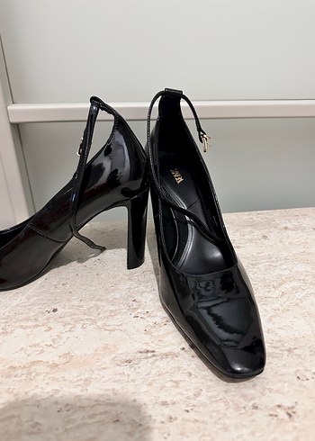 Kadın Siyah Topuklu Kemerli Stiletto - Görsel 4