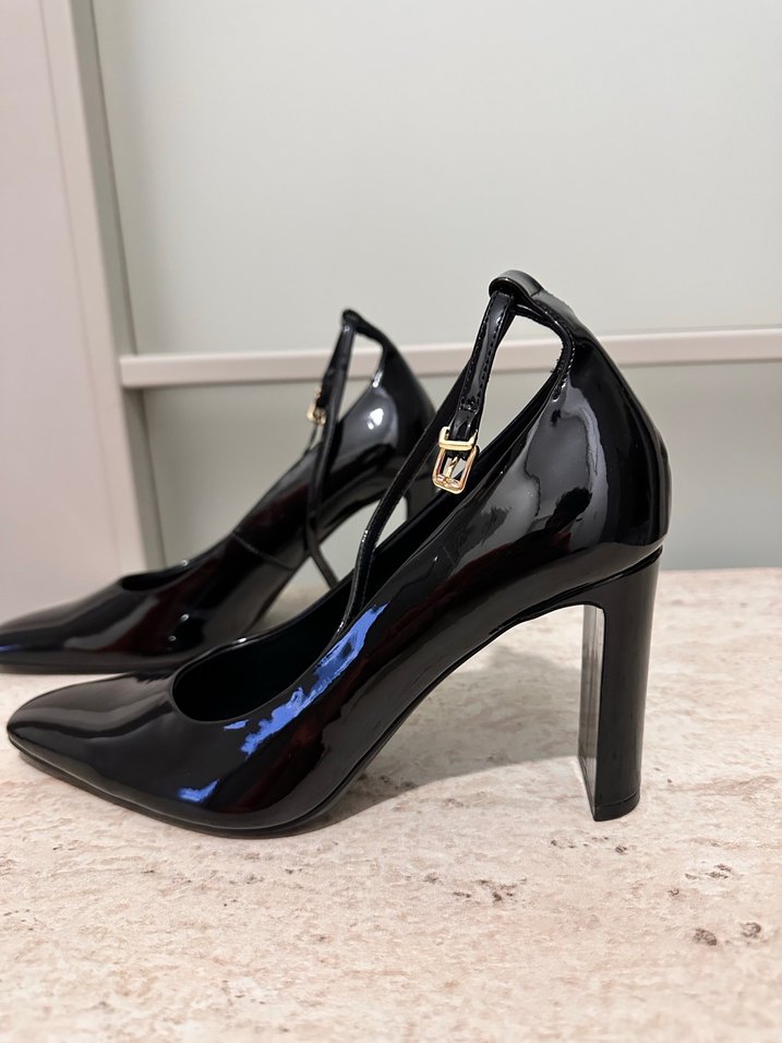 Kadın Siyah Topuklu Kemerli Stiletto - Görsel 2