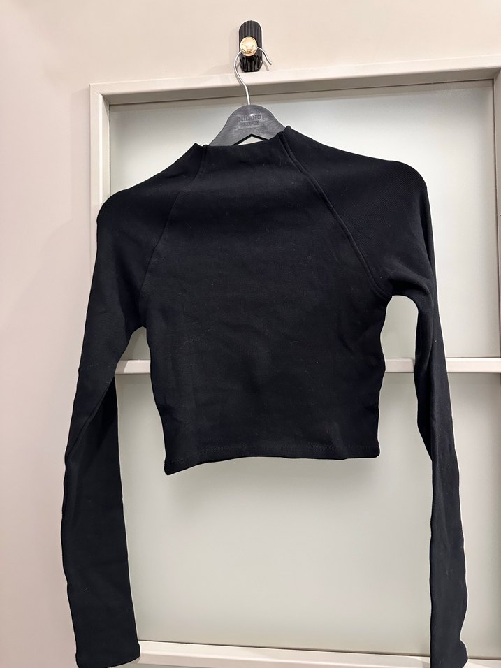 Siyah Yüksek Yakalı Uzun Kollu Mini Kazak - Görsel 5