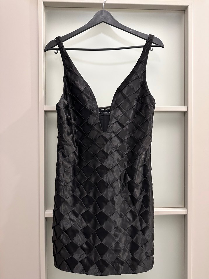 V Yaka Siyah Midi Pilili Abiye Elbise - Görsel 5