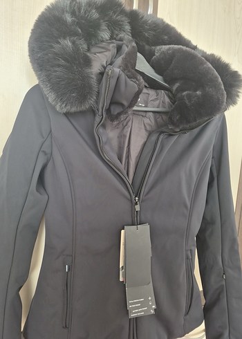 Siyah Kürklü Kadın Kışlık Mont - Görsel 6