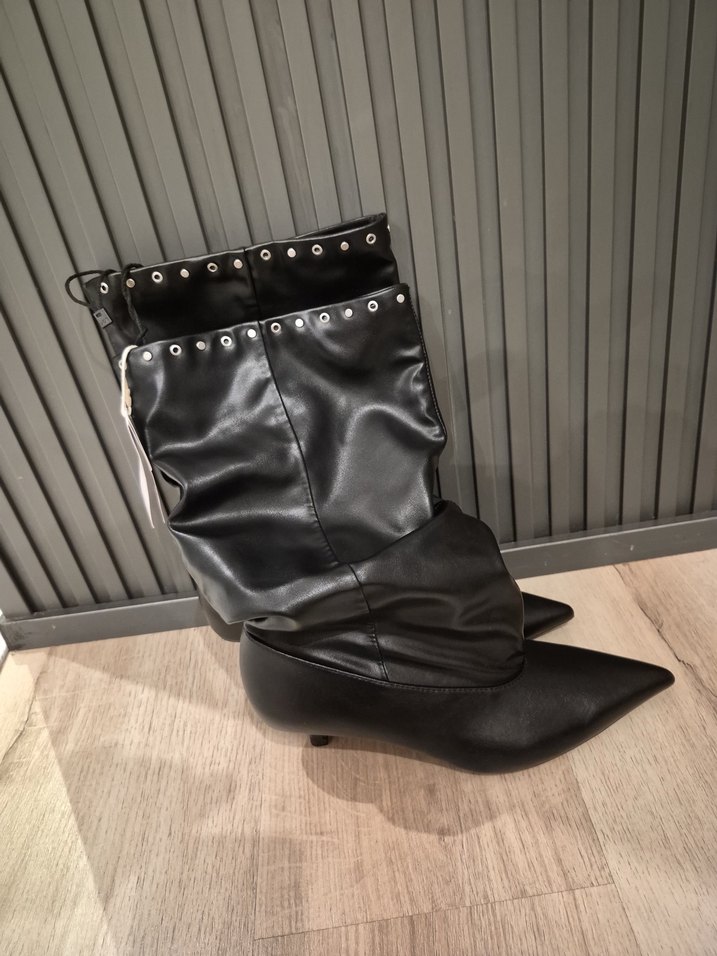 Siyah Deri Stiletto Topuklu Diz Boyu Bot - Görsel 3