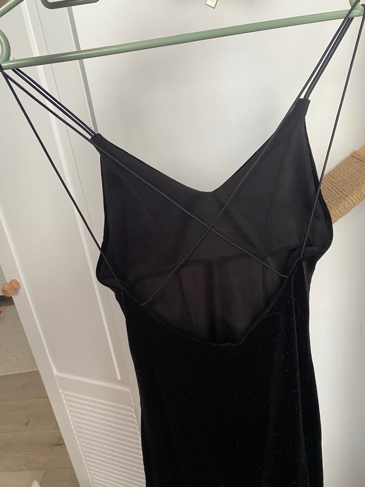 Siyah İnce Askılı Midi V Yaka Kadın Elbise - Görsel 2