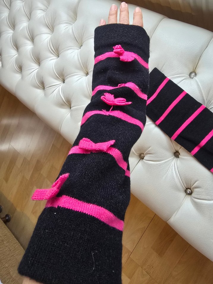 Pembe Çizgili Siyah Konç - Görsel 4