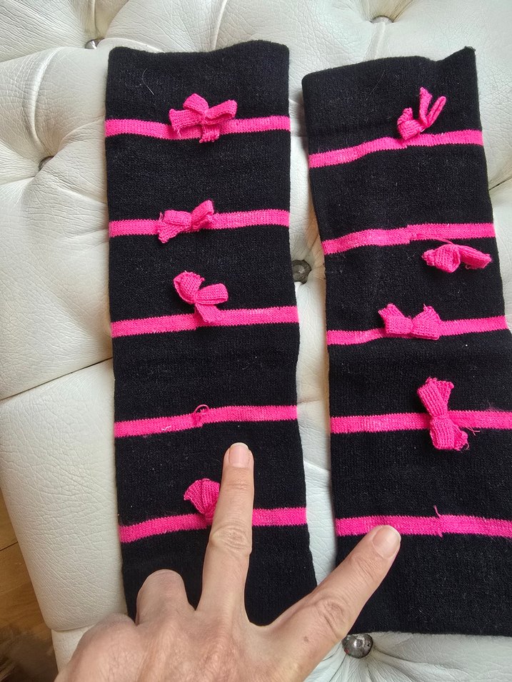 Pembe Çizgili Siyah Konç - Görsel 2