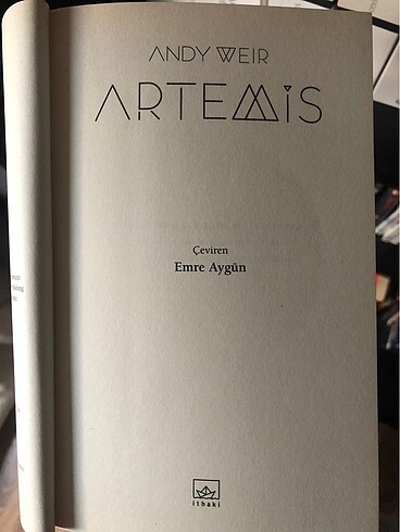  Beden Renk Artemis, Andy Weir
