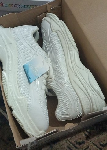 Sneaker
