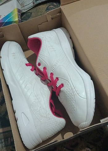 Sneaker