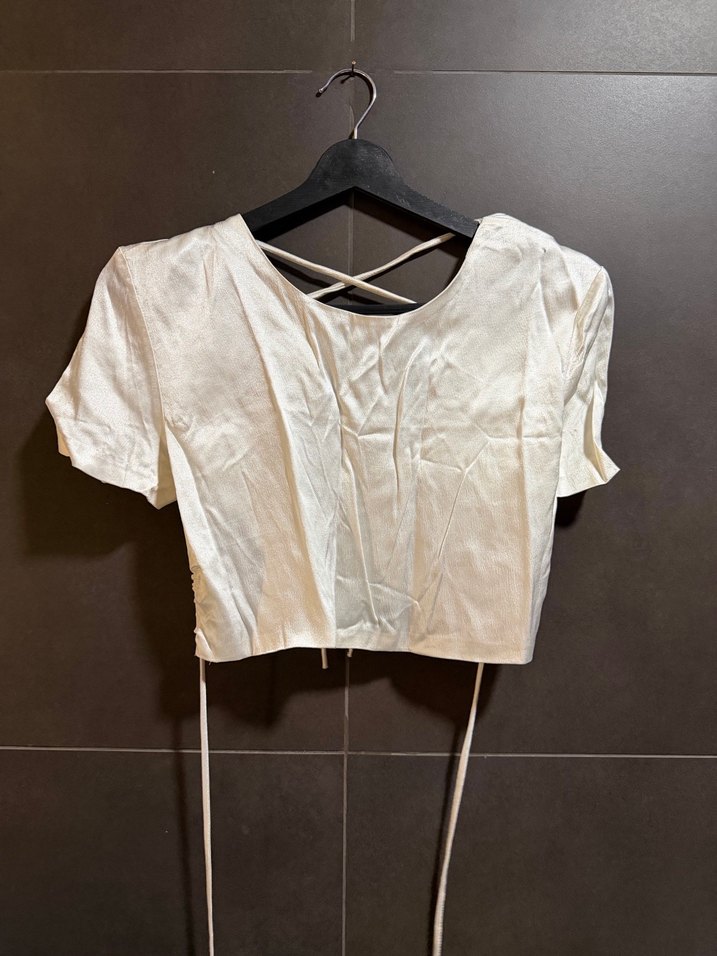 zara sırt dekolteli bluz - Görsel 5