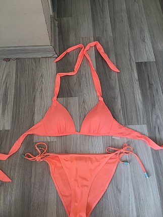 HM bikini