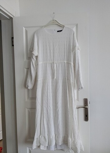Trendyol Milla Beyaz elbise 