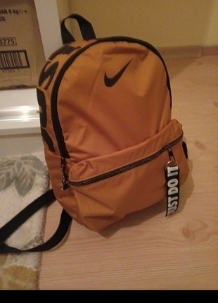 Nike çanta