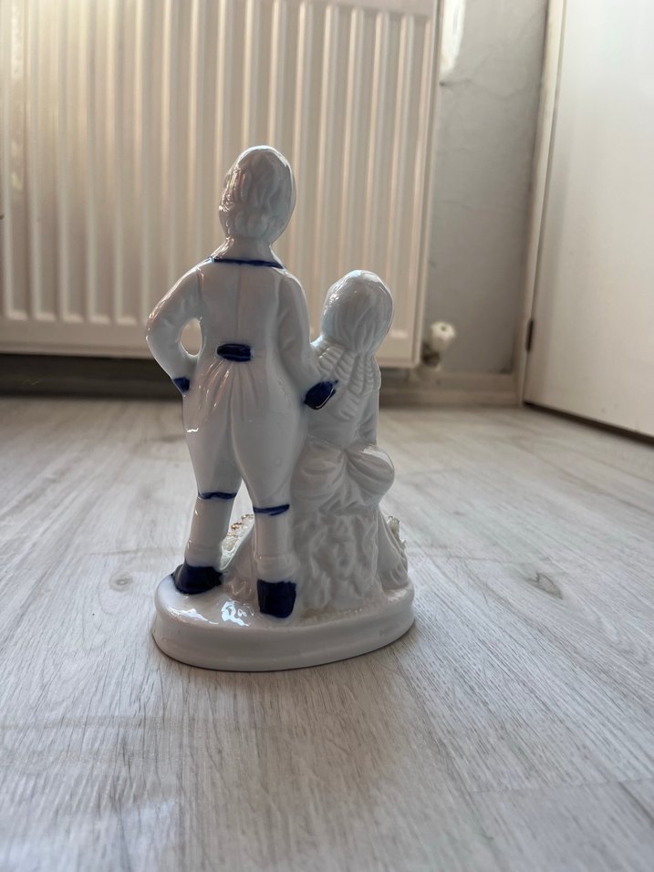 Beyaz İnce Detaylı Çift Figür antika biblo - Görsel 4