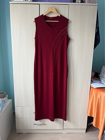Bordo kolsuz abiye elbise