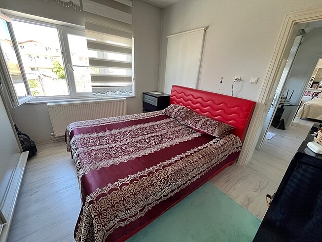 Diğer Mat saten bordo işlemeli yatak örtüsü