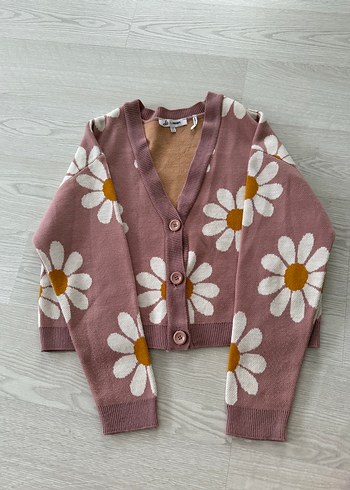 Çiçek Desenli Pembe Örgü Hırka
