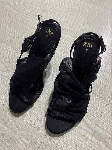 Zara Topuklu ayakkabı